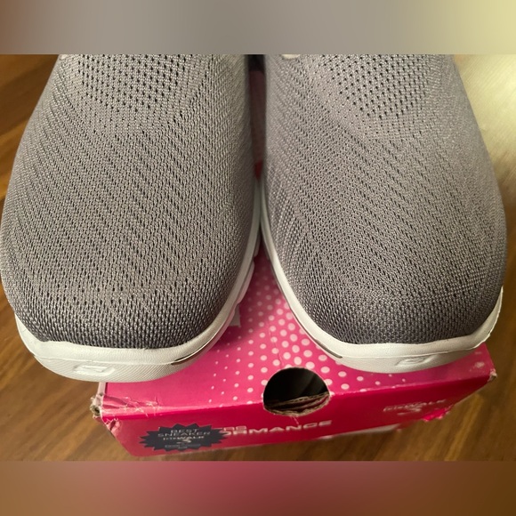 Sketchers Go Walk 3 women’s size 10 gray & white - Picture 8 of 8